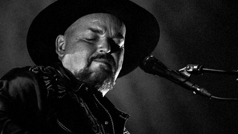 Support act: Alain Johannes